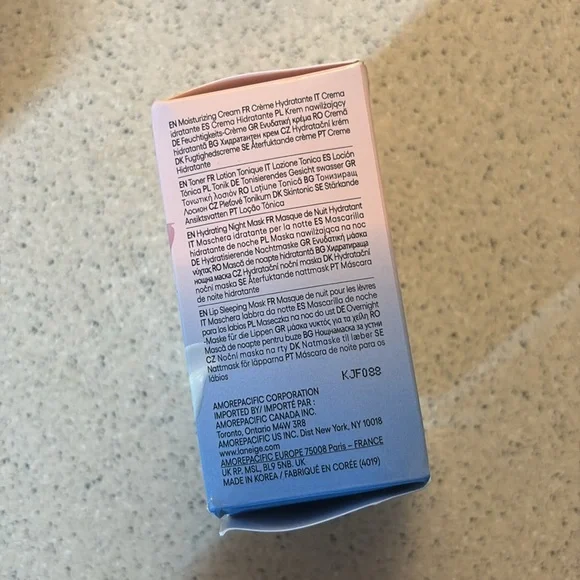 LANEIGE Icons To Go Set with Blue, White, and Pink - Picture 2 of 4